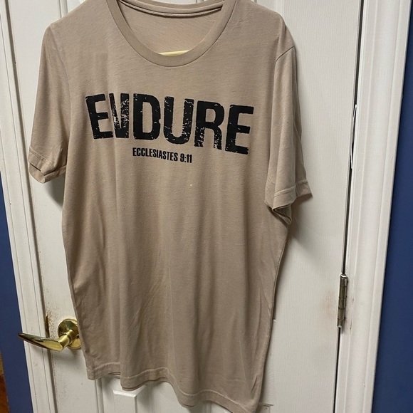 Inspirational tshirt ENDURE short sleeve crew neck tan black writing - Picture 2 of 6